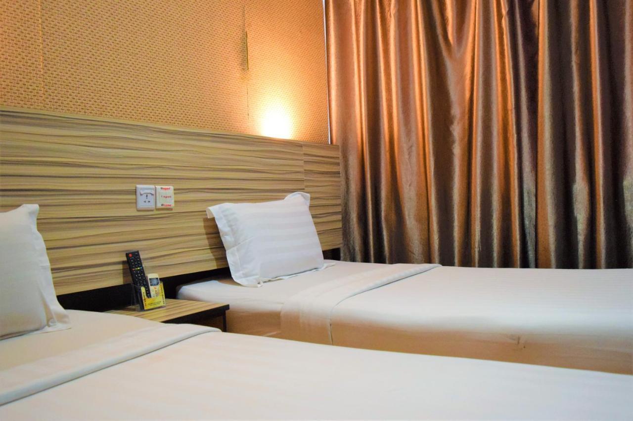 Dj Citi Inn Hotel Kuala Terengganu Dış mekan fotoğraf