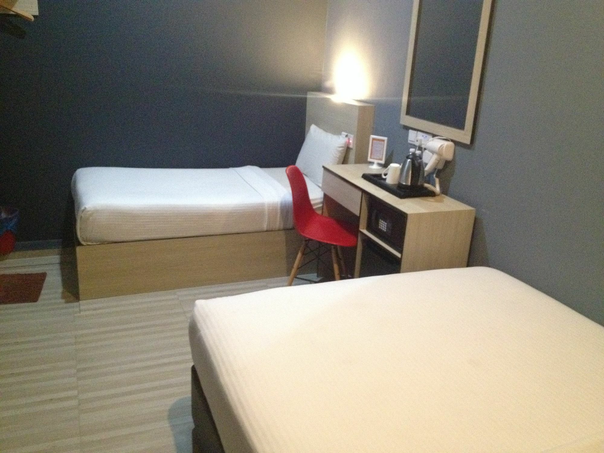 Dj Citi Inn Hotel Kuala Terengganu Dış mekan fotoğraf